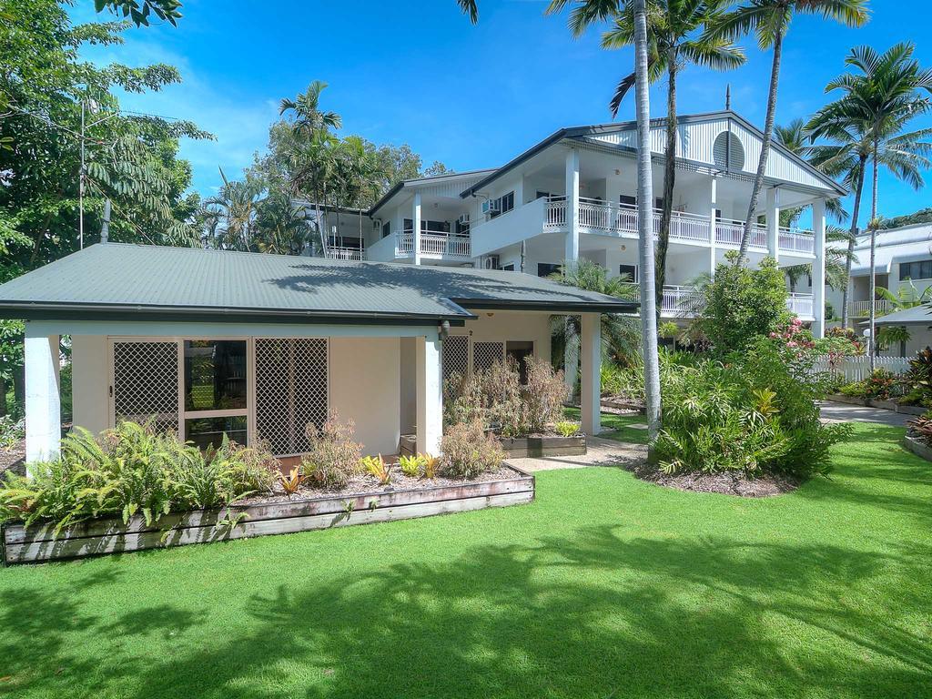 ポートダグラス Garrick Houseアパートホテル エクステリア 写真